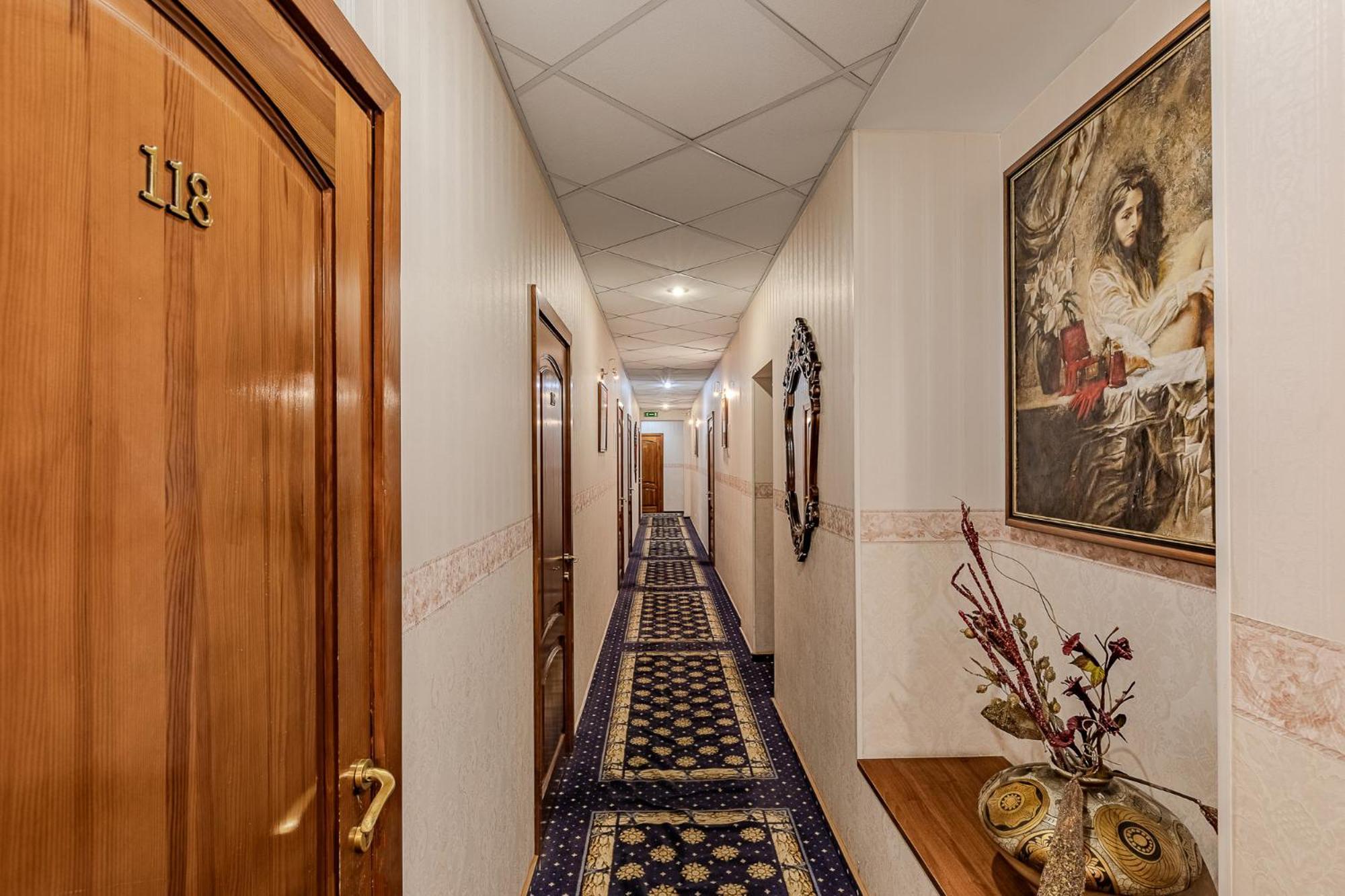 Gallery Hotel Gintama Apgrade Kyjev Exteriér fotografie